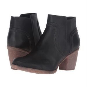 Clarks Women's Carleta Paris Bootie